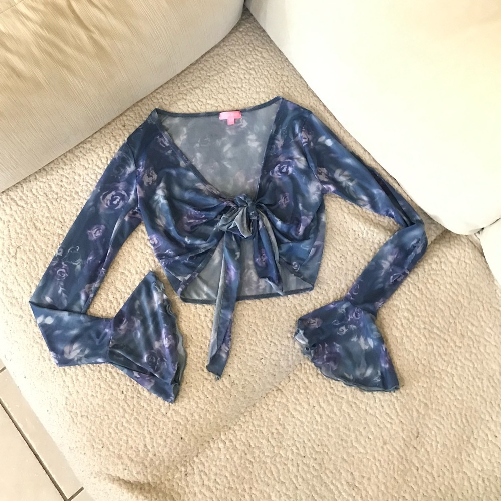 Dolls kill top